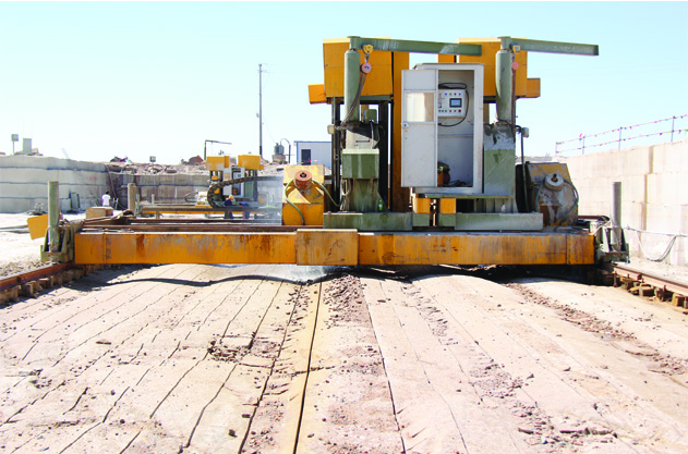 Stone Machinery HUALONG Maschinerie HKZS Hi-Effizienz-Steinbruchsteinsäge Steinschneidemaschine zum direkten Schneiden von Granitplatten im Bergbau